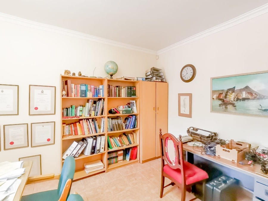 7 Bedroom Property for Sale in Parklands Western Cape